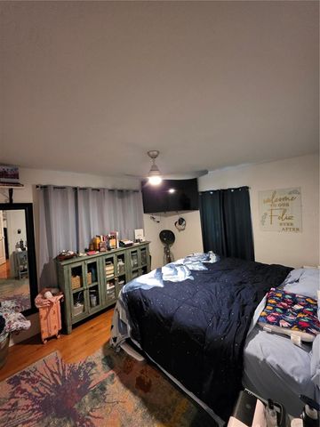 2200 8TH AVENUE N, St Petersburg, FL 33713