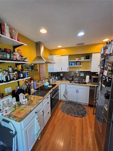 2200 8TH AVENUE N, St Petersburg, FL 33713