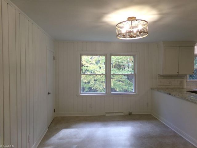 3850 Whitehaven Road, Winston-salem, NC 27106