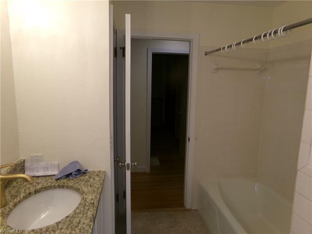 3850 Whitehaven Road, Winston-salem, NC 27106