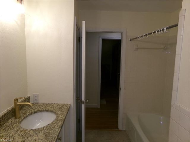 3850 Whitehaven Road, Winston-salem, NC 27106