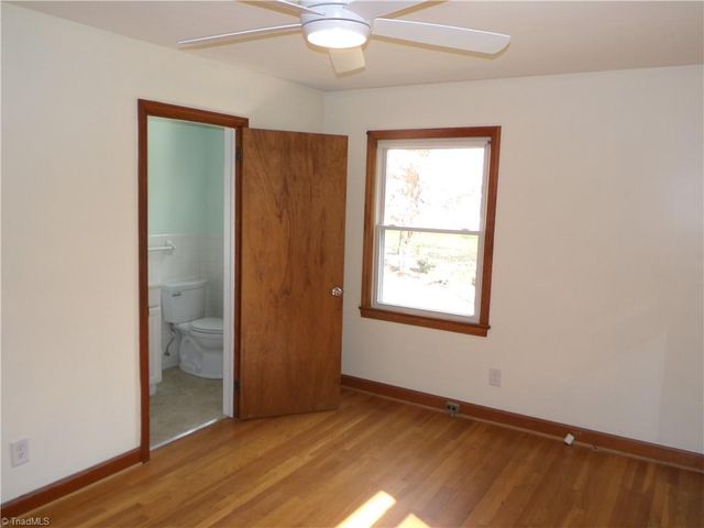 3850 Whitehaven Road, Winston-salem, NC 27106