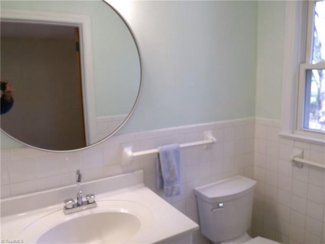 3850 Whitehaven Road, Winston-salem, NC 27106