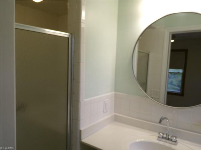 3850 Whitehaven Road, Winston-salem, NC 27106