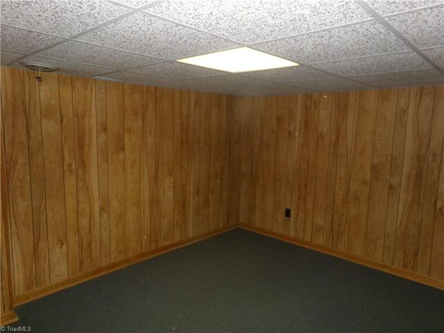 3850 Whitehaven Road, Winston-salem, NC 27106