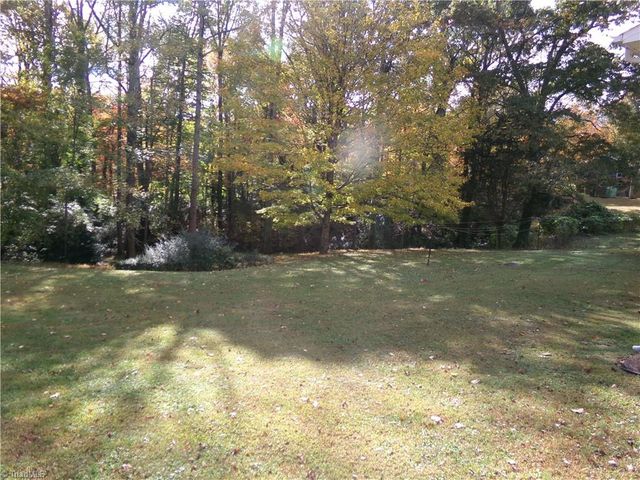 3850 Whitehaven Road, Winston-salem, NC 27106