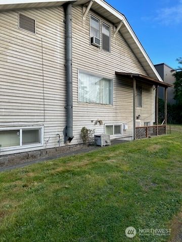 2816 SW Dakota Street, Seattle, WA 98126