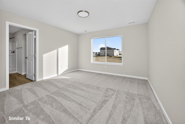 9152 Robinson Drive, West Des Moines, IA 50266