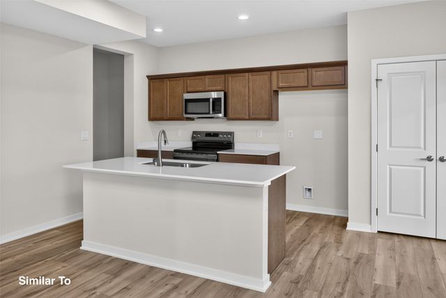 9152 Robinson Drive, West Des Moines, IA 50266