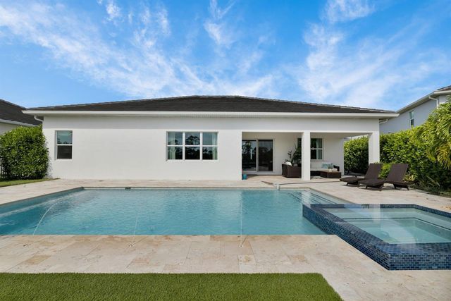735 SW PENNFIELD Terrace, Stuart, FL 34997
