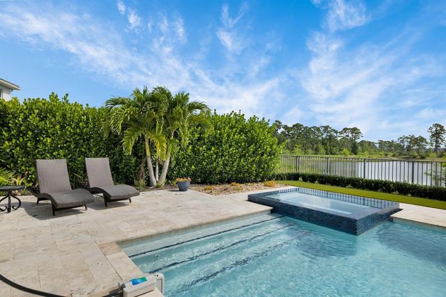 735 SW PENNFIELD Terrace, Stuart, FL 34997