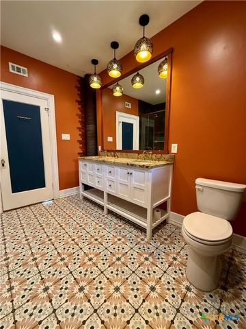 1500 N 5th Street, Temple, TX 76501