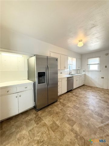 1500 N 5th Street, Temple, TX 76501