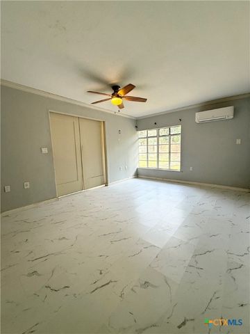1500 N 5th Street, Temple, TX 76501