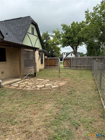 1500 N 5th Street, Temple, TX 76501