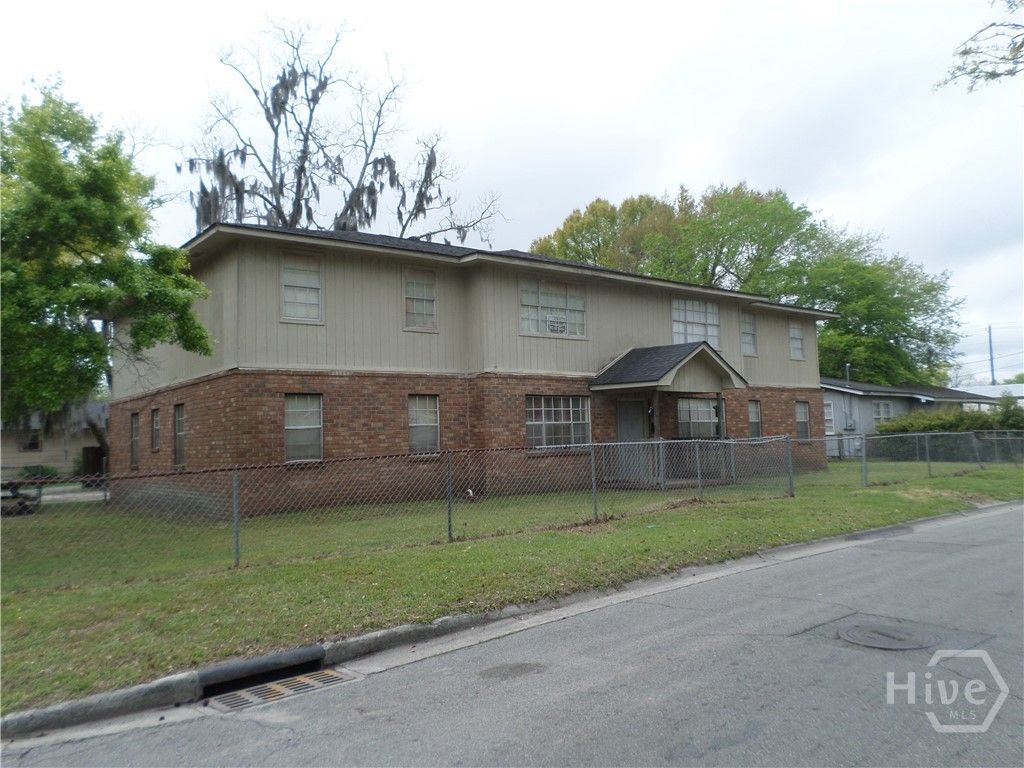 203 W 58th Street, Savannah, GA 31405