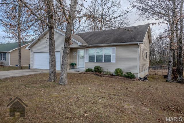 1402 Raspberry Drive, Lebanon, MO 65536