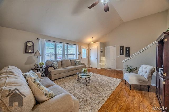 1402 Raspberry Drive, Lebanon, MO 65536