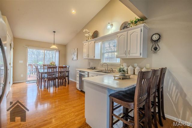 1402 Raspberry Drive, Lebanon, MO 65536