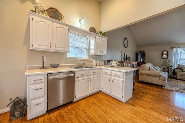 1402 Raspberry Drive, Lebanon, MO 65536