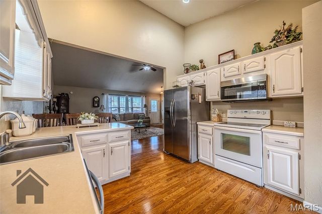 1402 Raspberry Drive, Lebanon, MO 65536