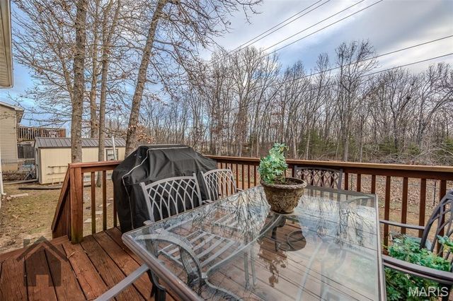 1402 Raspberry Drive, Lebanon, MO 65536