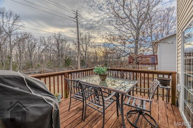 1402 Raspberry Drive, Lebanon, MO 65536