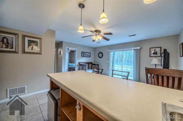 1402 Raspberry Drive, Lebanon, MO 65536