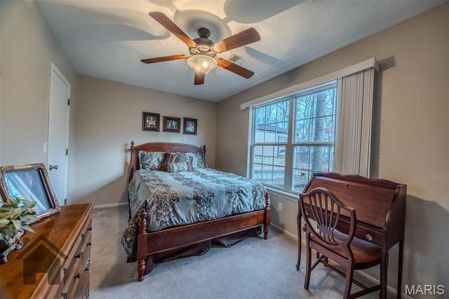 1402 Raspberry Drive, Lebanon, MO 65536