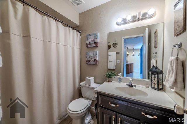 1402 Raspberry Drive, Lebanon, MO 65536