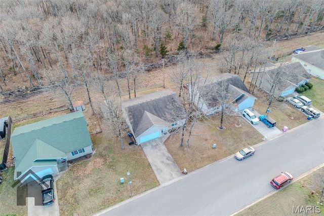 1402 Raspberry Drive, Lebanon, MO 65536