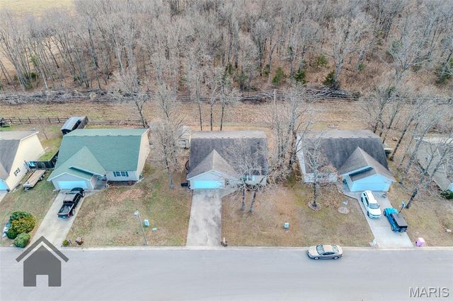 1402 Raspberry Drive, Lebanon, MO 65536