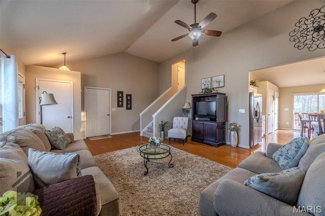 1402 Raspberry Drive, Lebanon, MO 65536