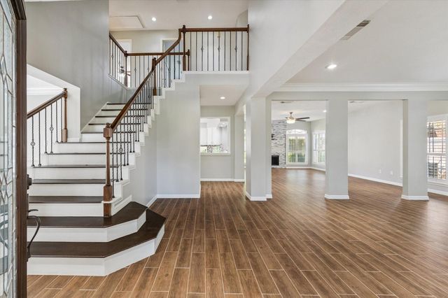 2006 Ravens Crest Drive, Sugar Land, TX 77478