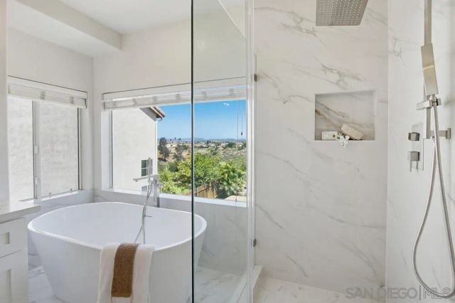 7634 Trailbrush, San Diego, CA 92126