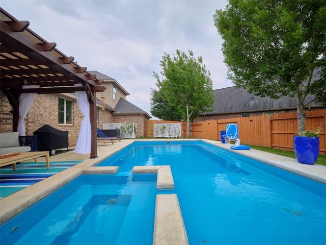 2842 Walnut Crest Drive, Katy, TX 77494