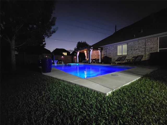 2842 Walnut Crest Drive, Katy, TX 77494