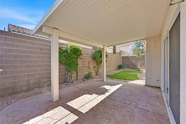 10401 Turning Leaf Avenue, Las Vegas, NV 89129