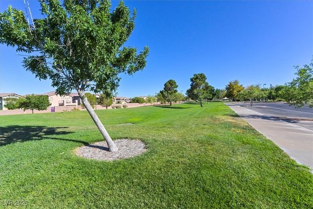 10401 Turning Leaf Avenue, Las Vegas, NV 89129