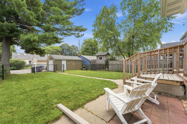 3235 Benjamin Street NE, Minneapolis, MN 55418