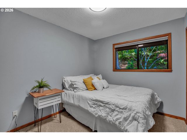13290 Sw MENLOR Ln, Tigard, OR 97223