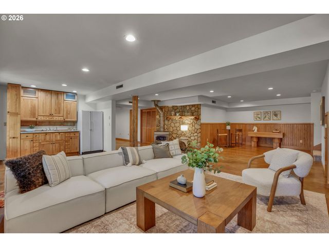 13290 Sw MENLOR Ln, Tigard, OR 97223