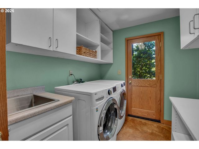 13290 Sw MENLOR Ln, Tigard, OR 97223
