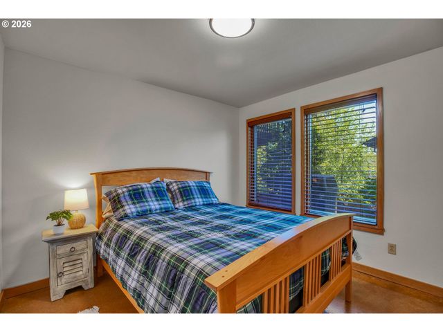13290 Sw MENLOR Ln, Tigard, OR 97223