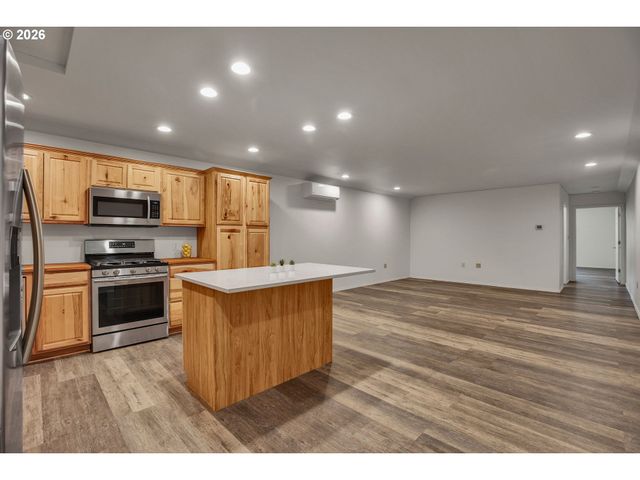 13290 Sw MENLOR Ln, Tigard, OR 97223