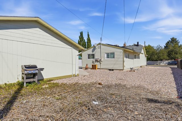700 E 5900 S, Murray, UT 84107