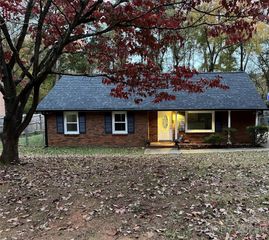 10517 Starwood Drive, Charlotte, NC 28215