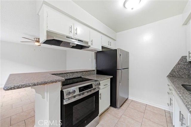 912 Gladys Ave., Long Beach, CA 90804