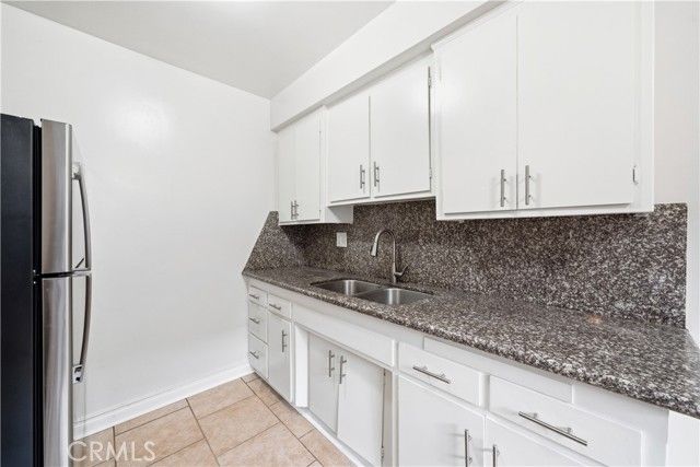 912 Gladys Ave., Long Beach, CA 90804