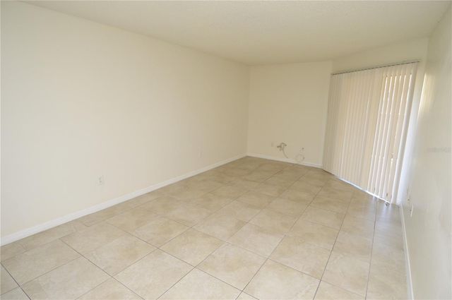 8629 FANCY FINCH DRIVE 101, Tampa, FL 33614